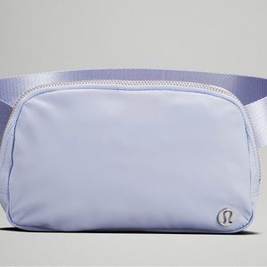 Lululemon Everywhere Belt Bag